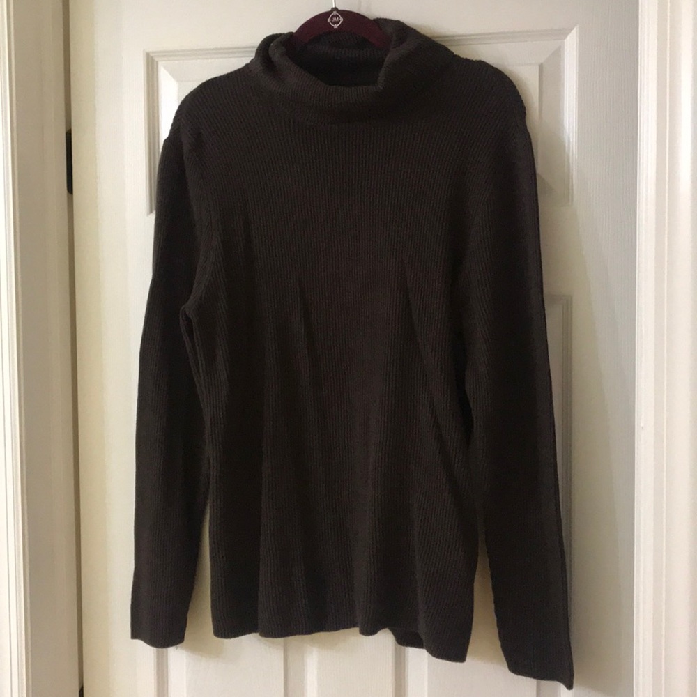 NWT dark brown Croft & Barrow turtleneck